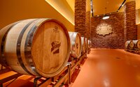 Bierfässer in der Stiegl Brauwelt