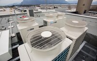 Außengeräte Installation durch Firma Strauß beim Flughafen Salzburg