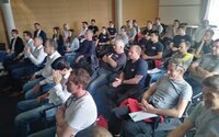 Gesamtes Team der Firma Strauß beim Vortrag von Felix Gottwald
