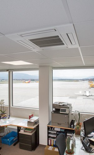 Flughafen Salzburg Klimaanlage Deckengerät von Strauß Kälte Klimatechnik