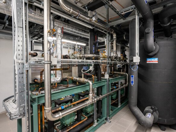 Grünauerhof CO2 Kälteanlage - Installation durch Firma Strauß