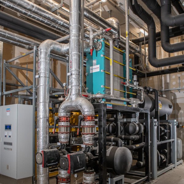Alpenrind Salzburg - Geräte der Ammoniak Kälteanlage - Installation durch Firma Strauß